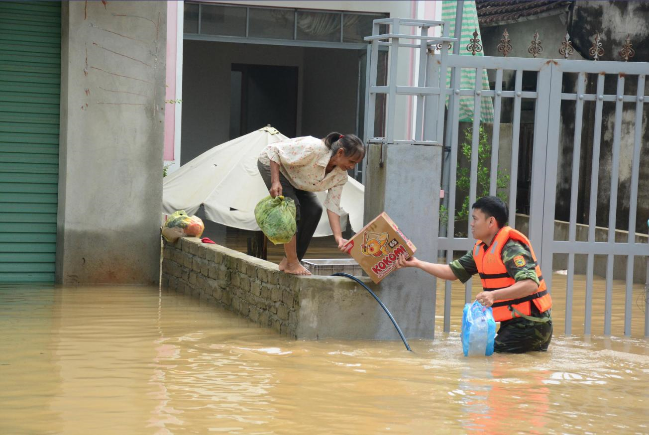Military actively supports localities in responding to and overcoming natural disaster consequences